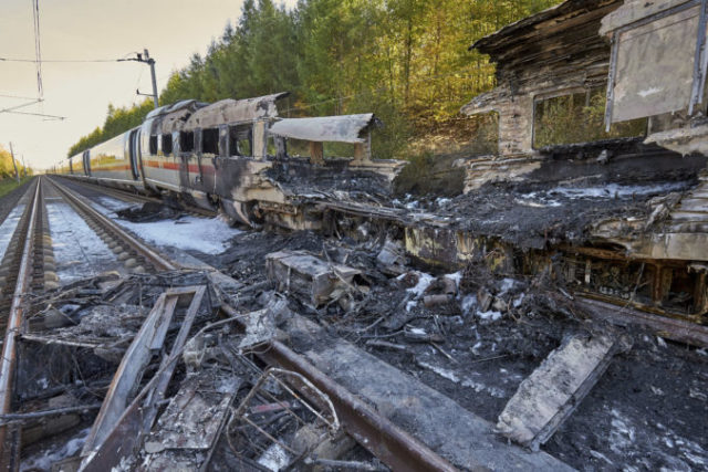 389626_germany_train_fire_61849 5cbda0ab595d479ca22974672d5125ed 676x451.jpg