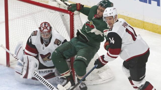 390022_jordan greenway richard panik darcy kuemper 676x464.jpg