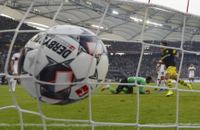 390360_germany_soccer_bundesliga_49653 e67148c63f374888bc947207358ebb4b 676x441.jpg