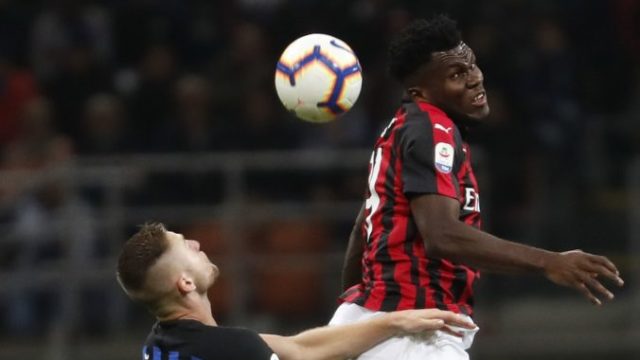 390491_franck kessie milan skriniar 676x456.jpg