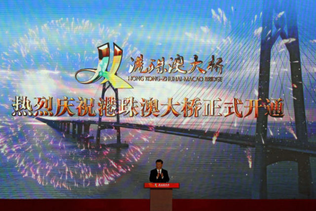 390586_china_zhuhai_macau_hong_kong_bridge_00601 e3db500477374dedab0c1475e617f1f9 676x451.jpg