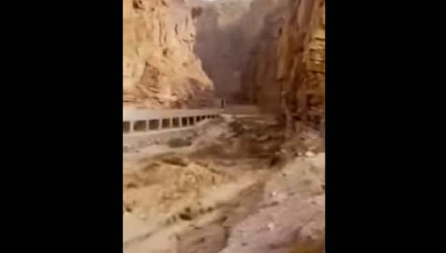 390891_jordansko povodne e1540497227649 676x384.jpg