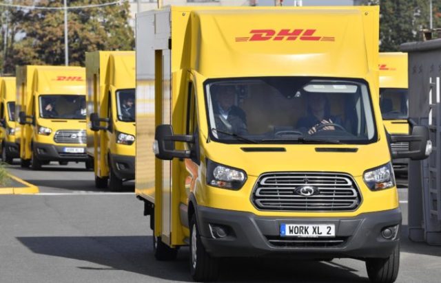 391315_germany_ford_dhl_electric_van_33133 1f2caee7e2404a69998a6ef46249ec93 676x435.jpg