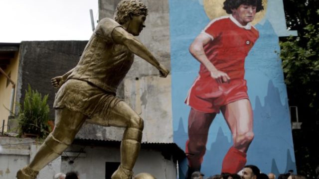 391471_argentina_maradona_statue_37389 034c76487fb146e38f2d2e1ad11b5ebe 676x497.jpg