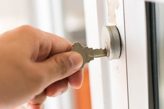 392155_zamykanie 676x451.jpg