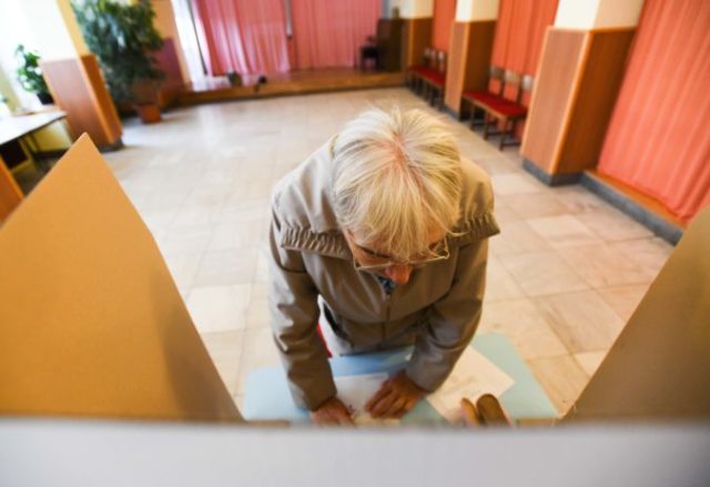 392536_19 676x464.jpg