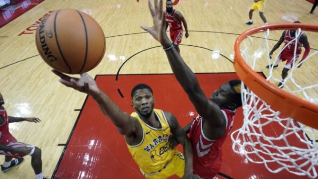 393183_alfonzo mckinnie clint capela 676x479.jpg