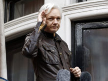 393232_assange 676x510.jpg