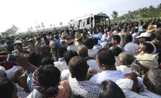 394135_india_bus_accident_58597 54bdd0524d7a4f79978544a0d005b6d9 676x412.jpg