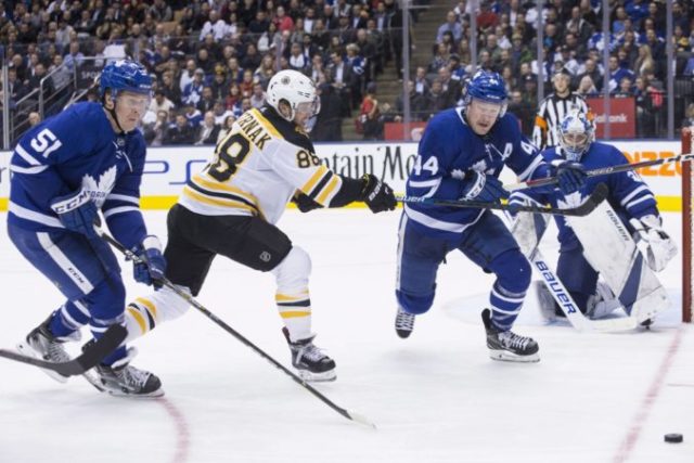 394398_bruins_maple_leafs_hockey_69396 fa27549527ff4858be680af07eb0e57e 1 676x451.jpg