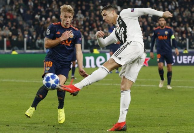 394636_daniel wass cristiano ronaldo 676x463.jpg