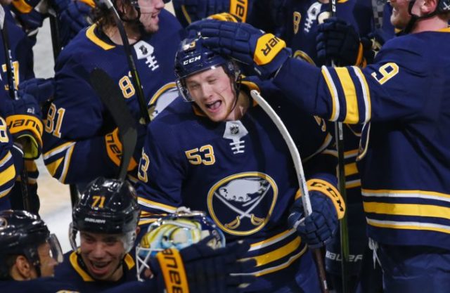 394707_jeff skinner 676x440.jpg