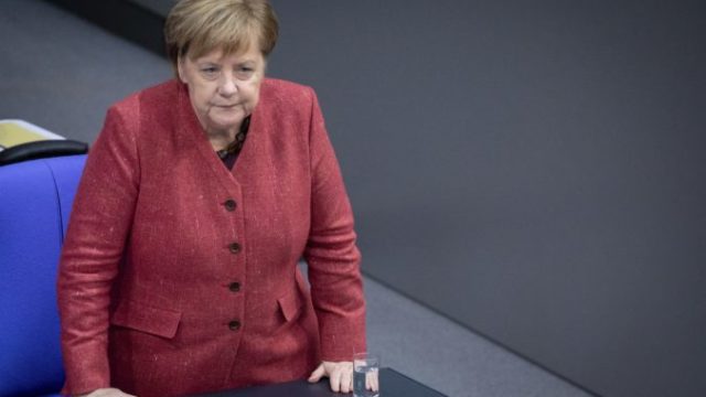 394850_merkelova 676x436.jpg