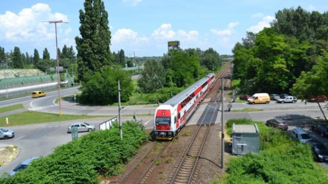 395439_bratislavsky samospravny kraj_foto vlak 676x450.jpg