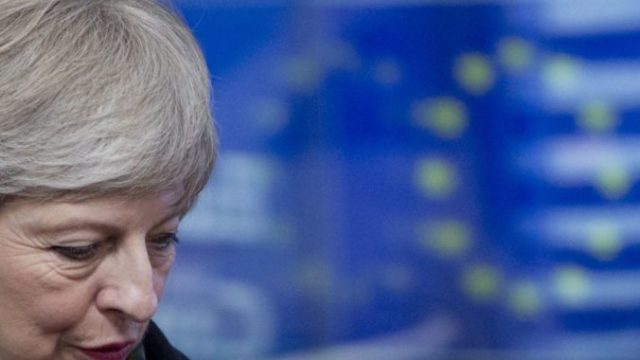 396215_theresa mayova 676x520.jpg