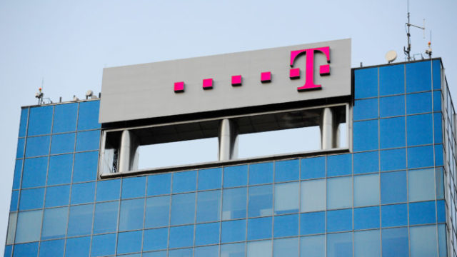 396434_telekom 676x450.jpg