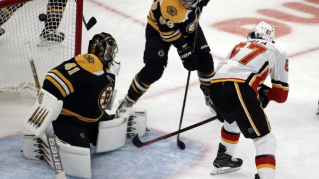 398217_jaroslav halak michael frolik david pastrnak 676x477.jpg