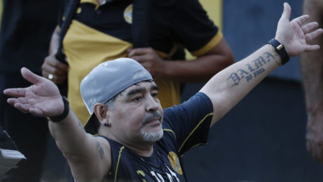 398367_mexico_soccer_maradona_41031 4f4aaf493a2b4b8298c138930ddca81f e1546712812952 676x381.jpg