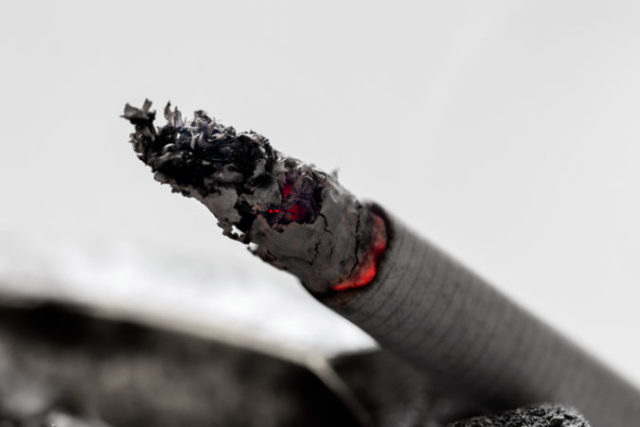 399680_cigareta 676x451.jpg