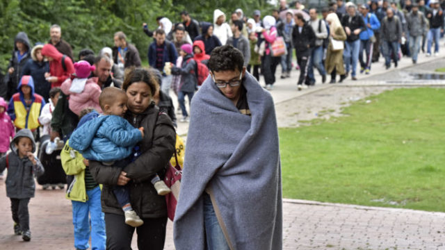 399792_migranti 2 676x432.jpg