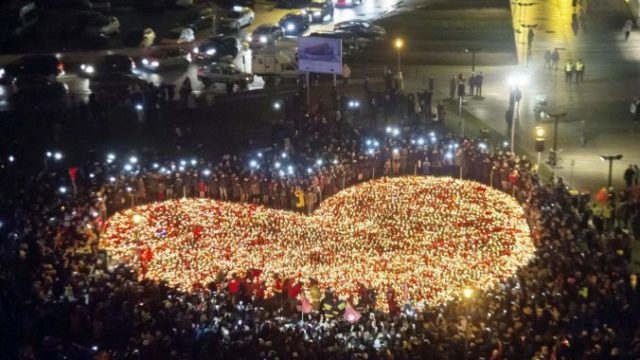399890_aptopix_poland_mayor_killed_52720 d199eaf7b0fa457db860bdf660dd442a 676x448.jpg
