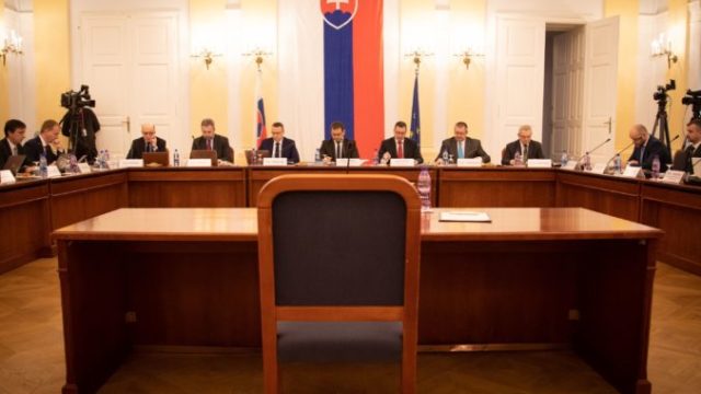400287_vypocutie kandidatov na ustavnych sudcov sr 676x468.jpg
