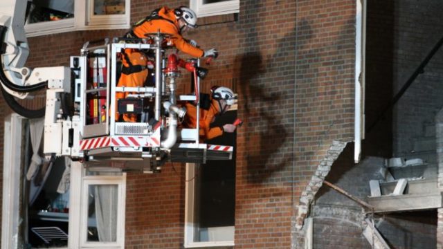 400799_zrutena budova haag 676x451.jpg
