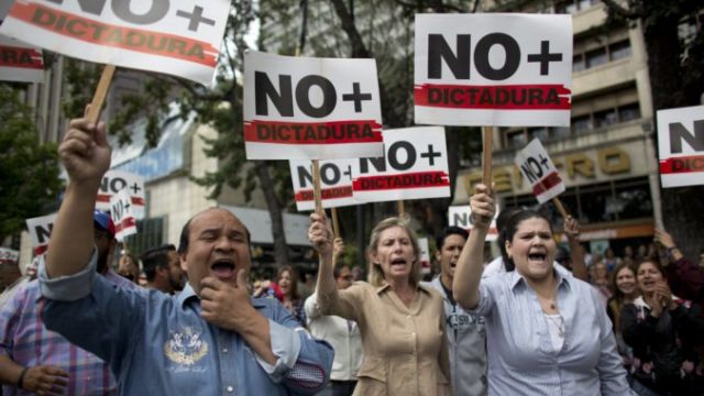 401203_venezuela_political_crisis_84532 e3dd2f117c774cc280c2ff6934c77ace 676x451.jpg