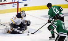 401236_linus ullmark jamie benn 676x411.jpg