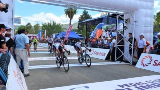 401295_peter sagan fernando gaviria 676x450.jpg