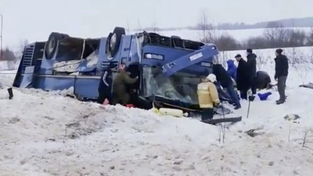 401620_russia_bus_crash_48024 0ded045ac1d148c5875be3cb823b9a69 676x422.jpg
