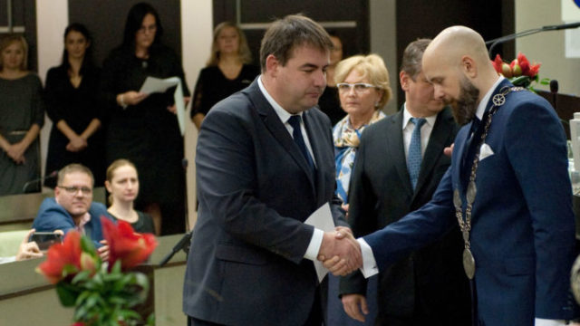 401653_iko_6227u 676x451.jpg