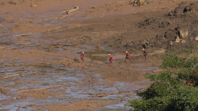 402113_brazil_dam_collapse_94215 901499cbfe1d4332b2241b0f908507d7 676x417.jpg