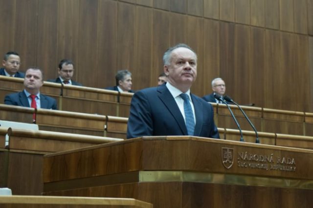 402133_andrej kiska 1 676x451.jpg