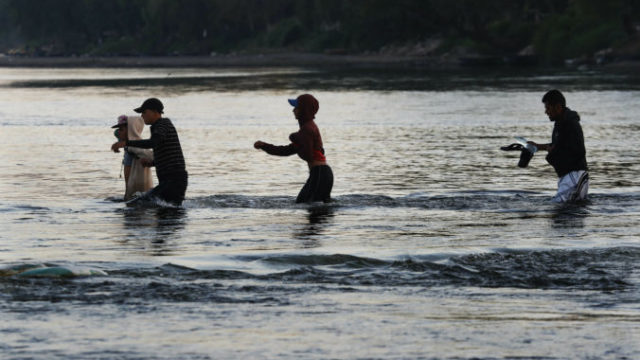 402398_central_america_migrant_caravan_23609 9cb79fc5cdcf4ae4bef366c90cca0385 676x451.jpg