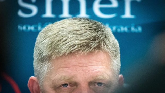 402753_robert fico smer sd 676x451.jpg