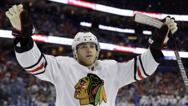 402833_patrick kane chicago blackhawks 676x438.jpg