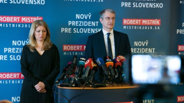 404175_zuzana a aputova robert mistrak 1 676x451.jpg