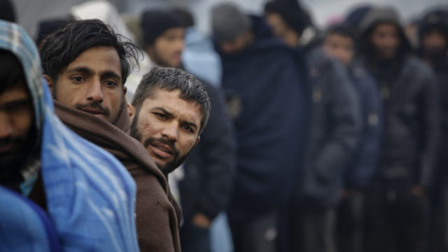 404277_migranti 1 676x451.jpg
