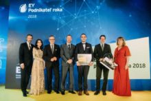 405207_ey podnikatel roka_zacinajuci podnikatel roka_regal burger 676x451.jpg
