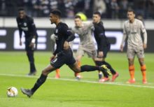405654_sebastien haller eintracht frankfurt i. bundesliga 676x470.jpg