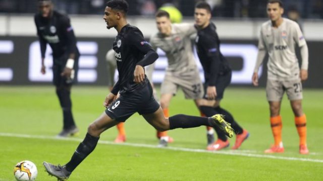 405654_sebastien haller eintracht frankfurt i. bundesliga 676x470.jpg