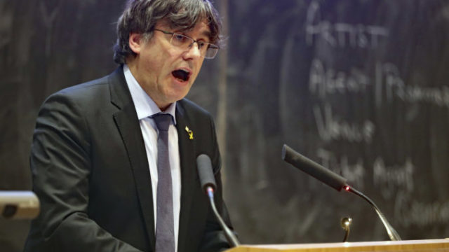 405734_carles puigdemont 676x460.jpg