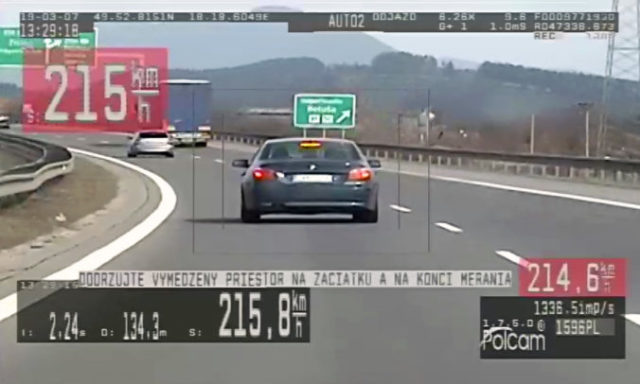 405815_bmw 1 676x406.jpg