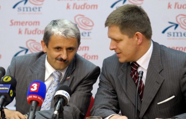 405899_mikulas dzurinda robert fico 676x433.jpg