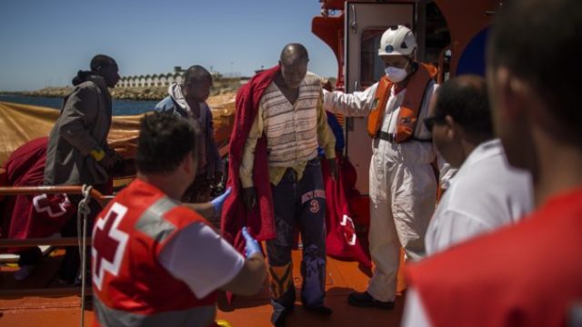 406110_migranti 676x451.jpeg