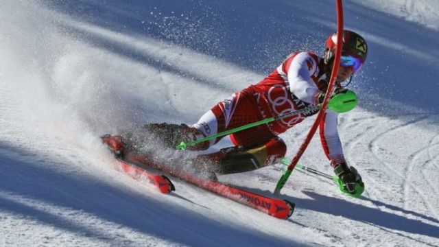 406345_marcel hirscher svetovy pohar v zjazdovom lyzovani soldeu 676x430.jpg