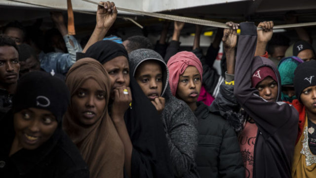 406592_migrant 676x451.jpg