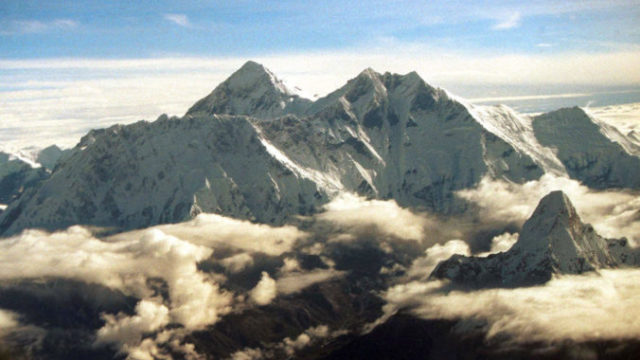 406867_nepal_us_mountain_skiiers_30554 f549dc62aae94c3ea0adc37b68d7a063 676x479.jpg