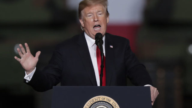 406878_trump_54861 90d18e7cd322453591eddb9a0d49944e 676x451.jpg